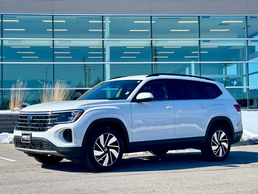 Used 2025 Volkswagen Atlas 2.0T SE w/Technology SUV