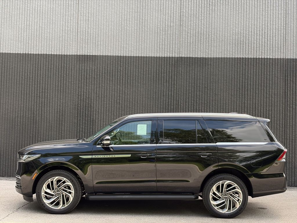 New 2027 Lincoln Navigator Premiere SUV