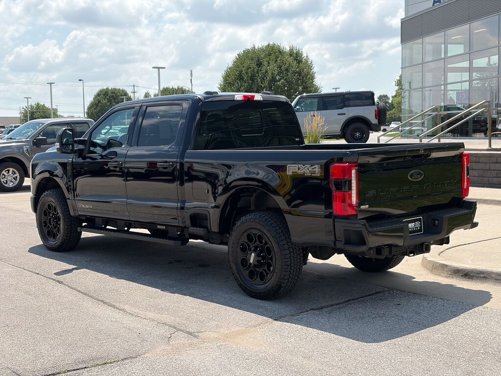 Used 2024 Ford F-250SD Lariat Truck