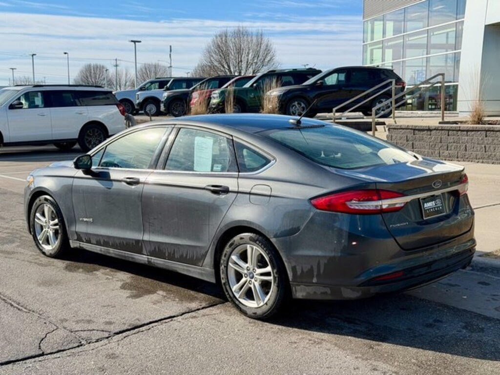 Used 2018 Ford Fusion Hybrid SE Sedan