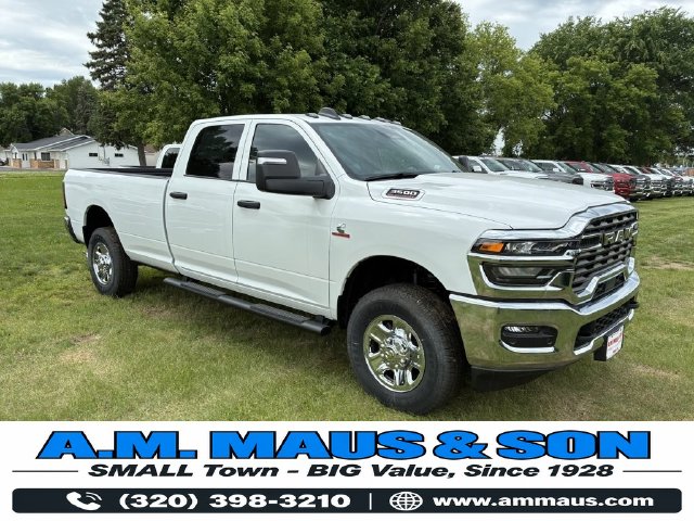 2026 Ram 3500 TRADESMAN CREW CAB 4X4 Pickup