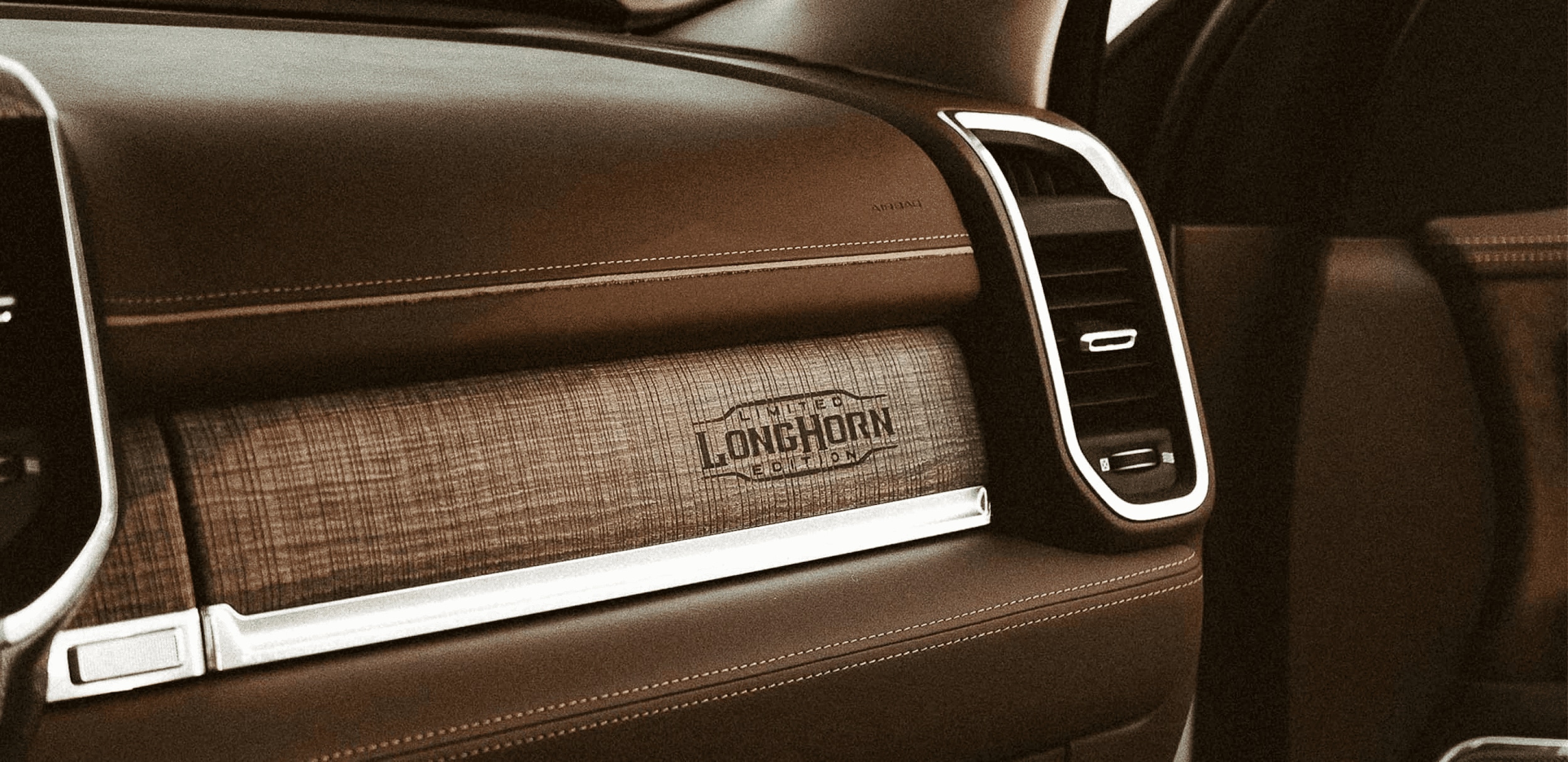 ram 1500 interior logo.png