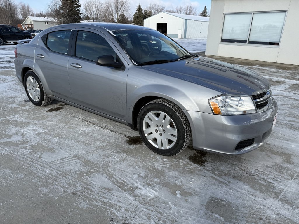 2013 Dodge Avenger SE's photo