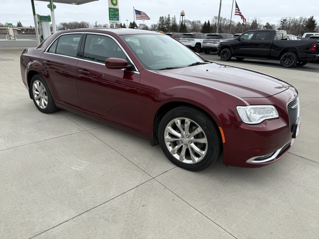 2017 Chrysler 300 Limited
