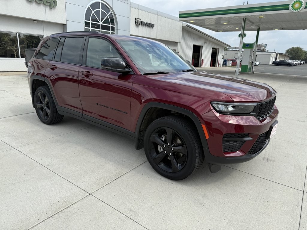 2024 Jeep Grand Cherokee Altitude's photo