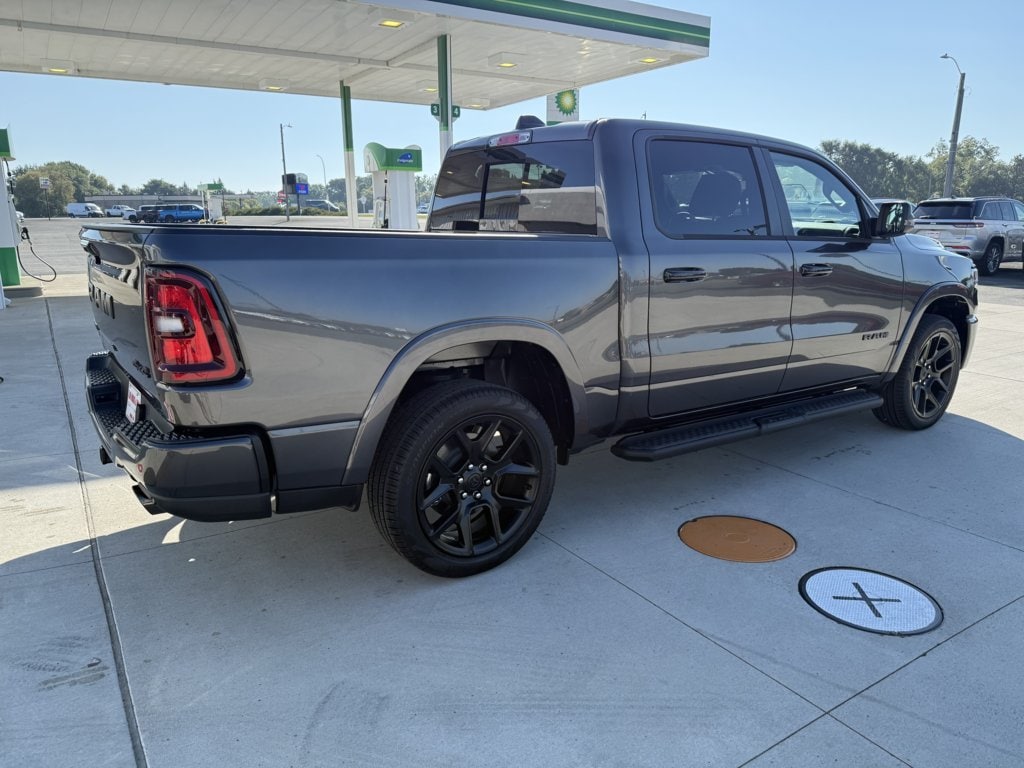 2026 RAM 1500 Laramie - Photo 8