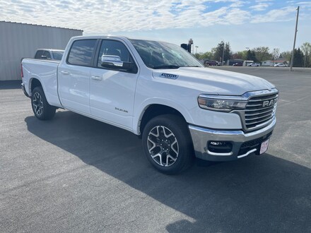 2025 Ram 1500 LARAMIE CREW CAB 4X4 6'4 BOX Pickup