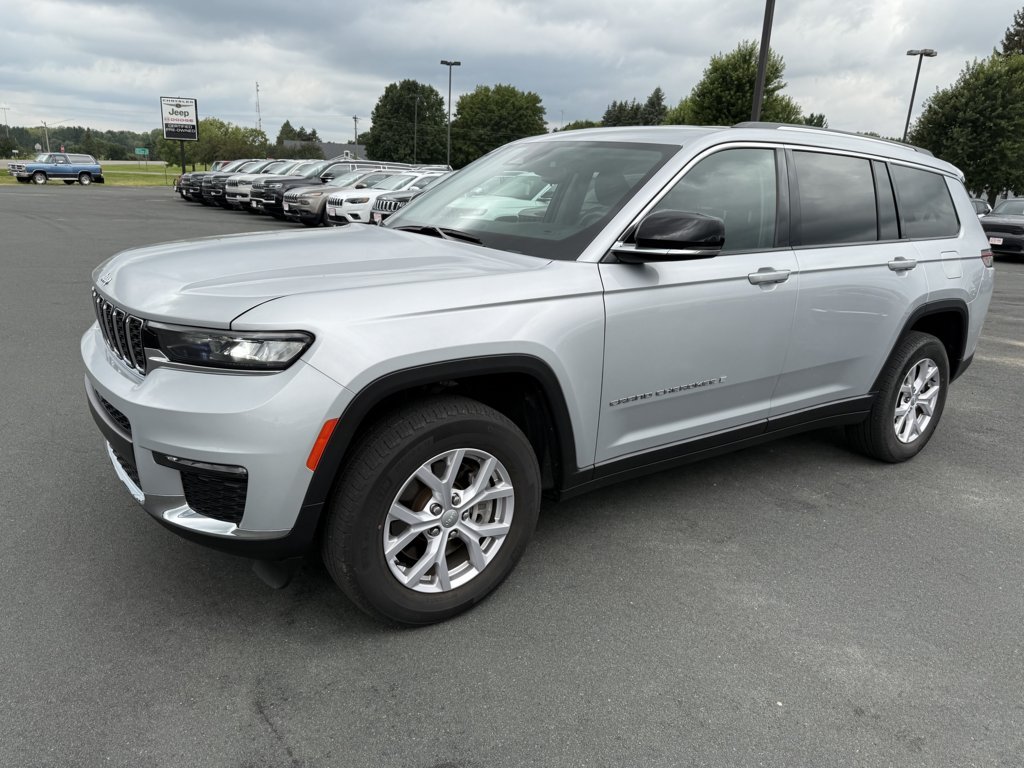 2022 Jeep Grand Cherokee Limited photo 3