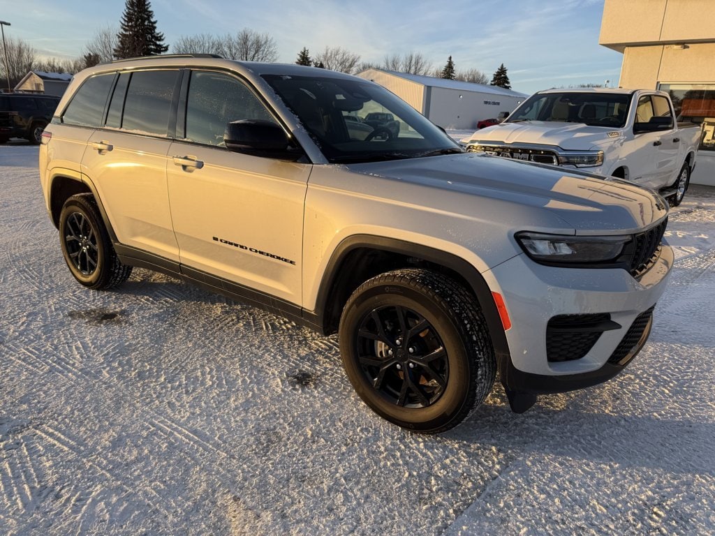 2024 Jeep Grand Cherokee Altitude's photo