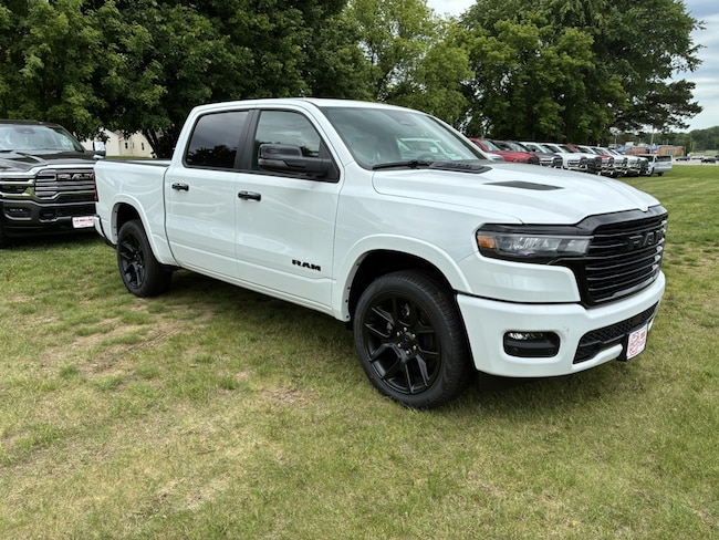 2026 Ram 1500 LARAMIE CREW CAB 4X4 5'7 BOX Pickup