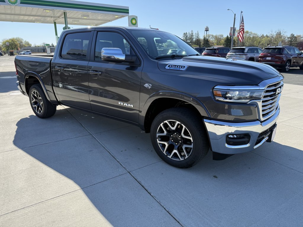 2026 RAM 1500 Laramie 4x4 Crew Cab 5'7's photo