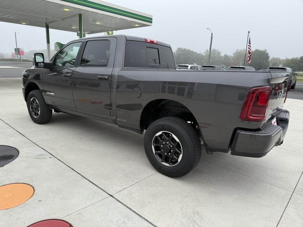 2026 RAM 3500 Laramie - Photo 6