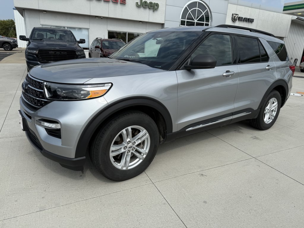 2020 Ford Explorer XLT photo 3