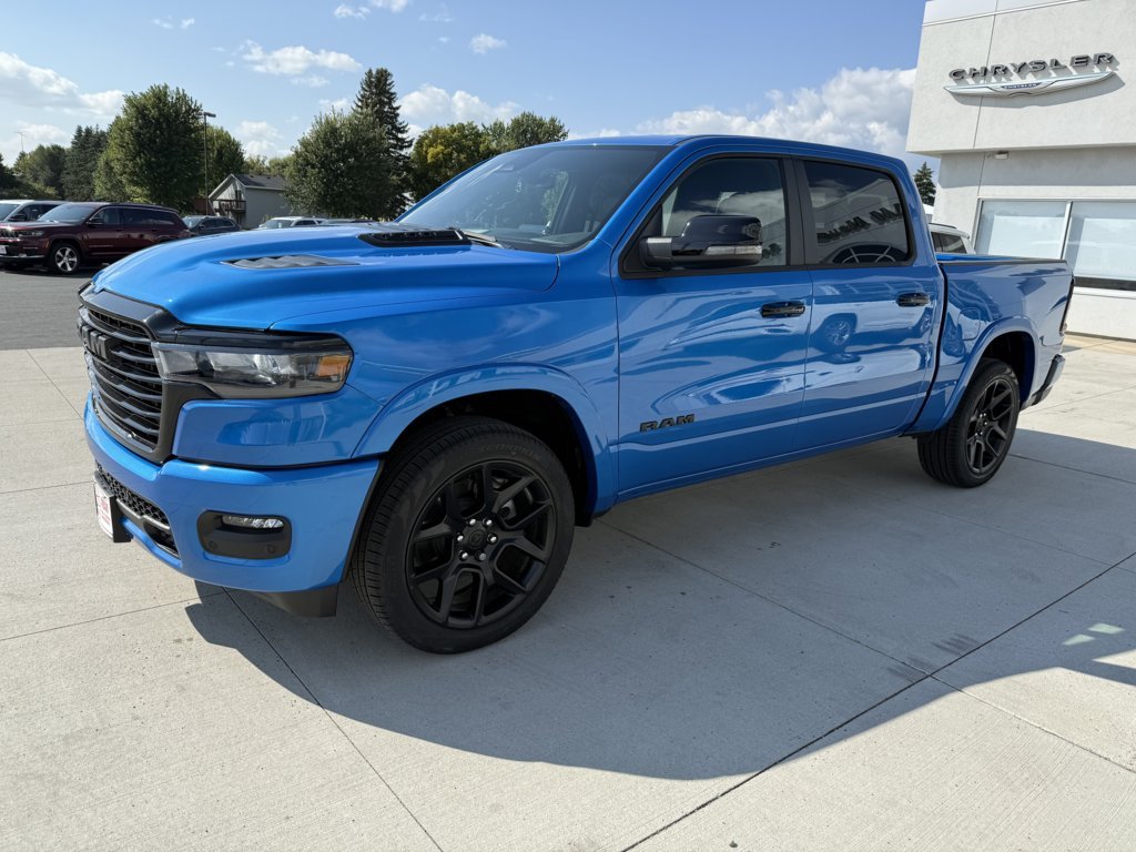 2025 Ram 1500 Laramie photo 3