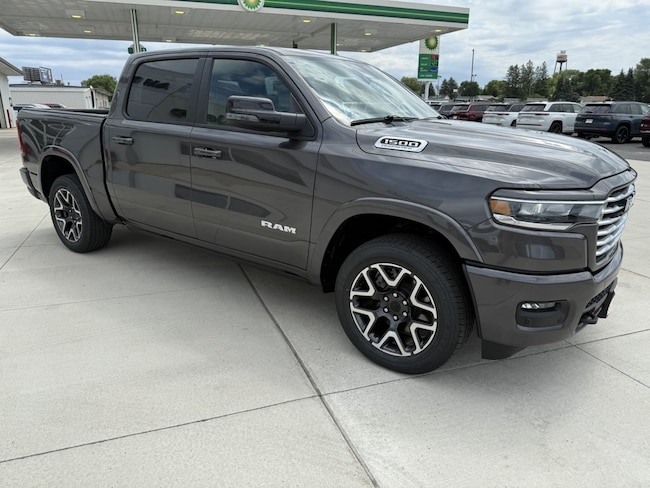 2026 Ram 1500 LARAMIE CREW CAB 4X4 5'7 BOX Pickup