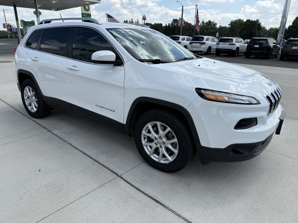Used 2016 Jeep Cherokee Latitude with VIN 1C4PJMCB6GW147768 for sale in Kimball, MN