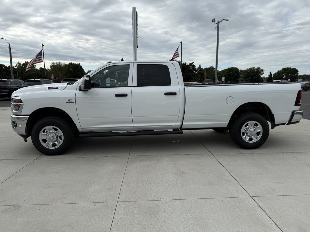 2026 Ram 3500 Tradesman photo 4