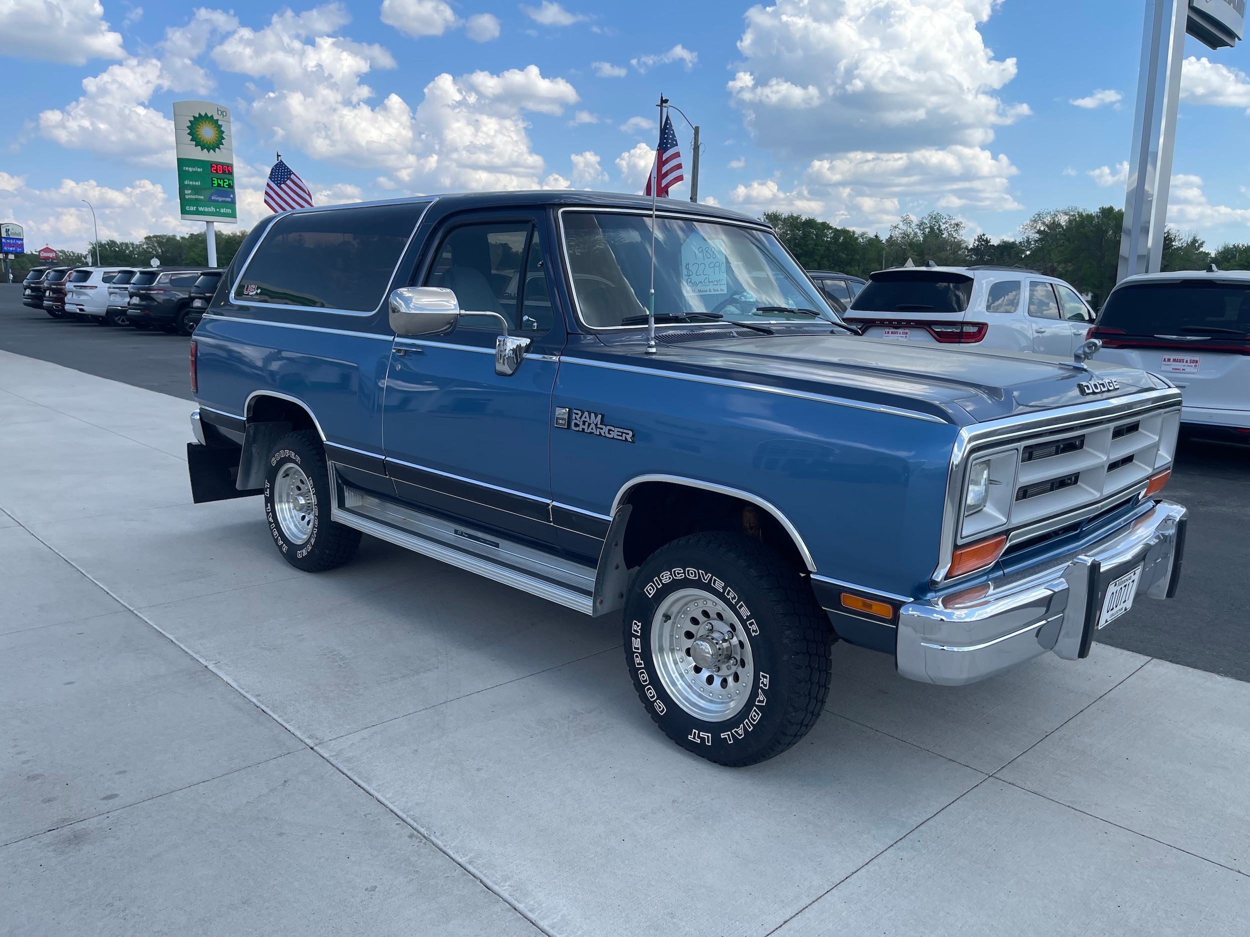 1988 Dodge Ramcharger's photo