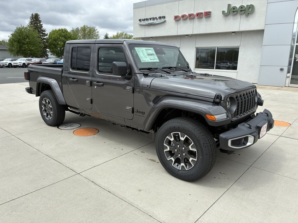 2026 Jeep Gladiator Sahara Auto's photo