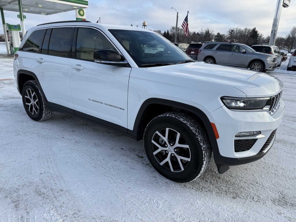 2024 Jeep Grand Cherokee Limited's photo