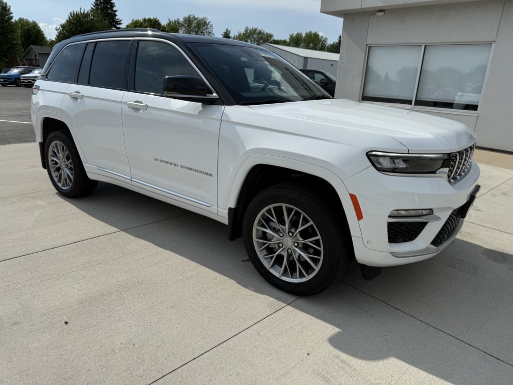 2024 Jeep Grand Cherokee Summit 4x4's photo