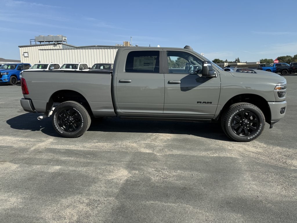 2026 RAM 2500 Laramie - Photo 9