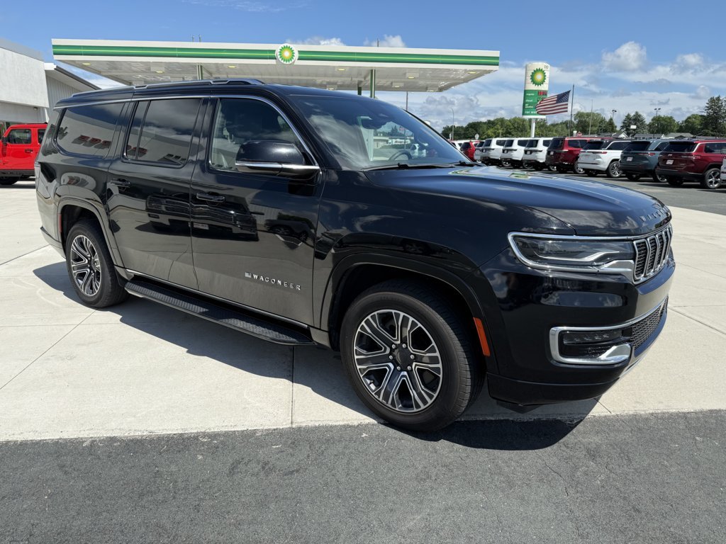 2024 Jeep Wagoneer L's photo