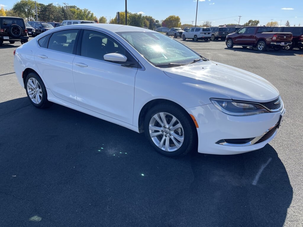 Used 2016 Chrysler 200 Limited For Sale in St Cloud, MN 1C3CCCAB0GN141559