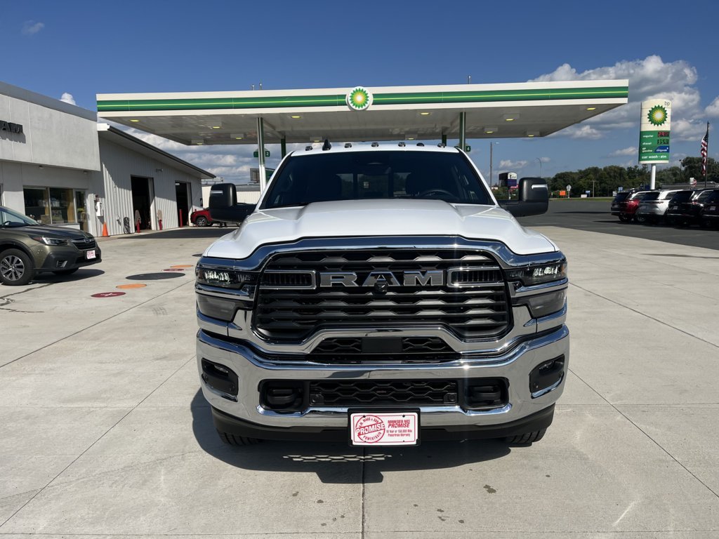 2026 Ram 3500 Tradesman photo 2