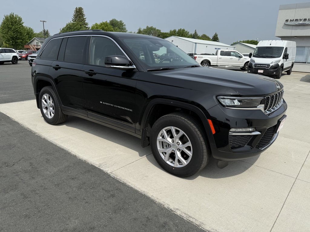 Used 2022 Jeep Grand Cherokee Limited with VIN 1C4RJHBG9N8613157 for sale in Kimball, Minnesota
