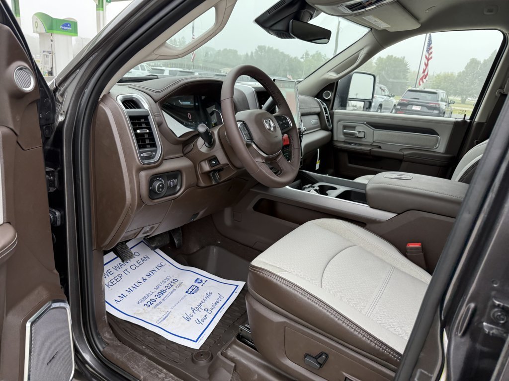 2026 RAM 3500 Laramie - Photo 11