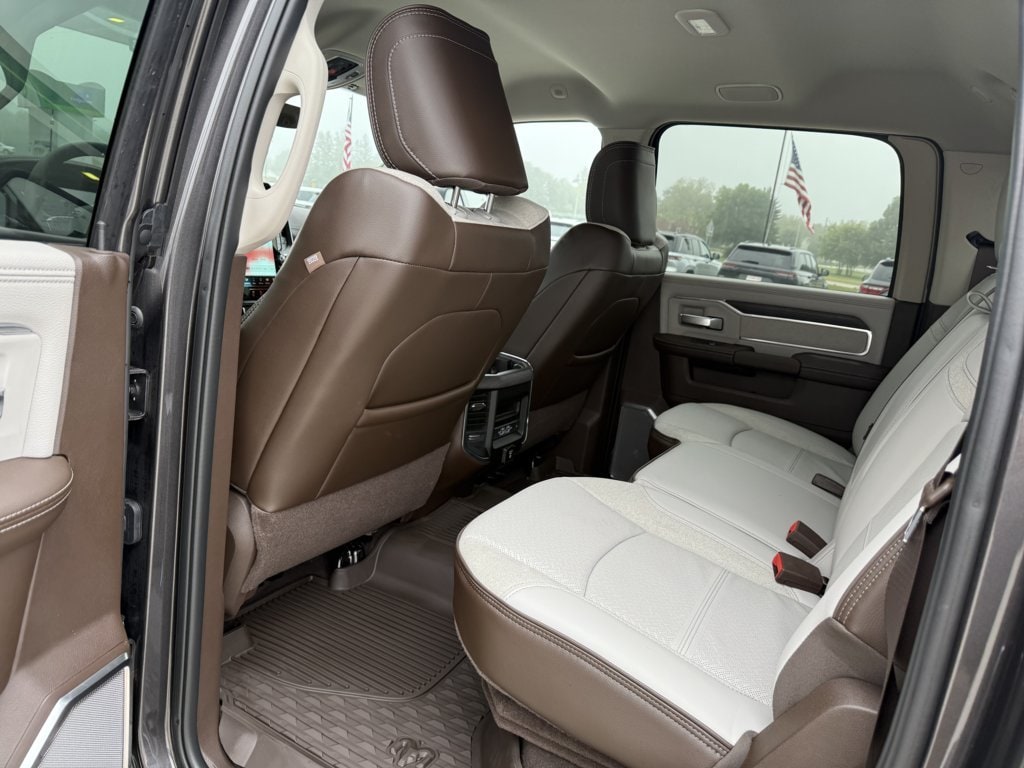 2026 RAM 3500 Laramie - Photo 13