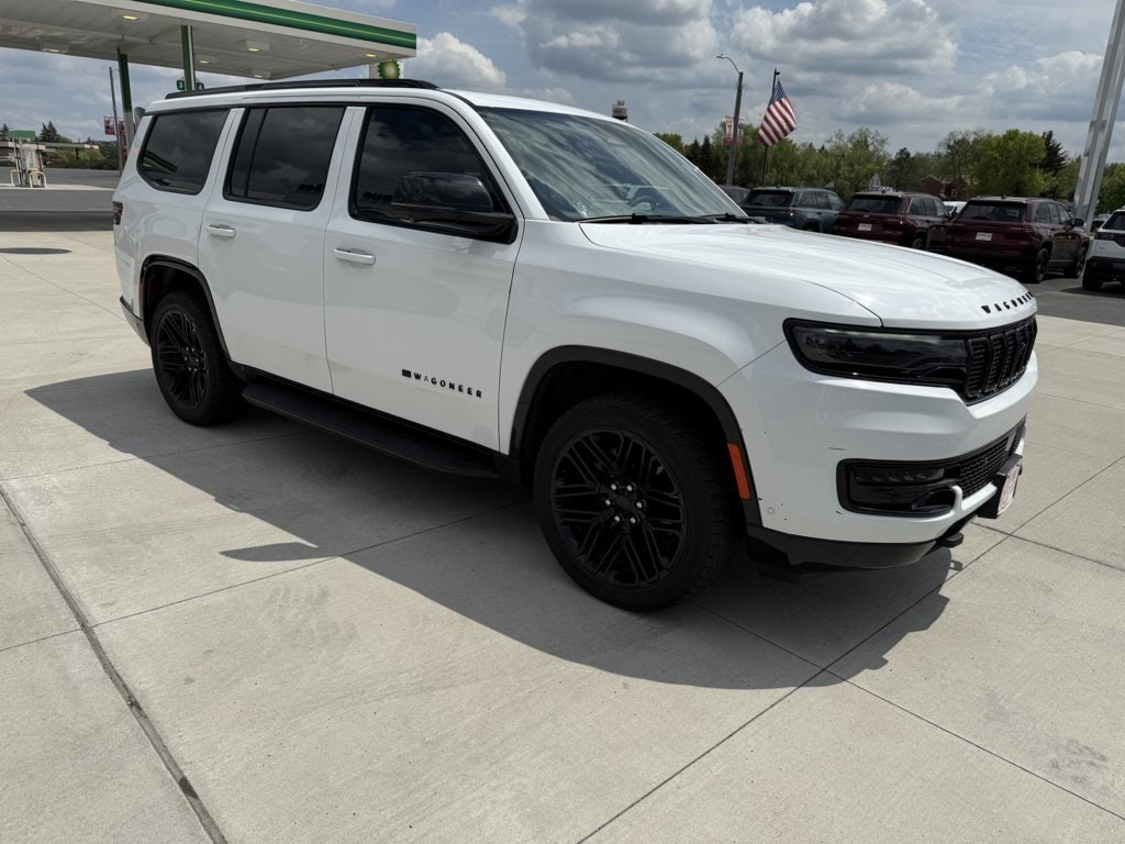 2023 Jeep Wagoneer Series II Carbide 4WD's photo