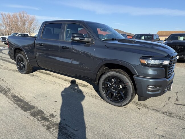 2026 Ram 1500 LARAMIE CREW CAB 4X4 6'4 BOX Pickup