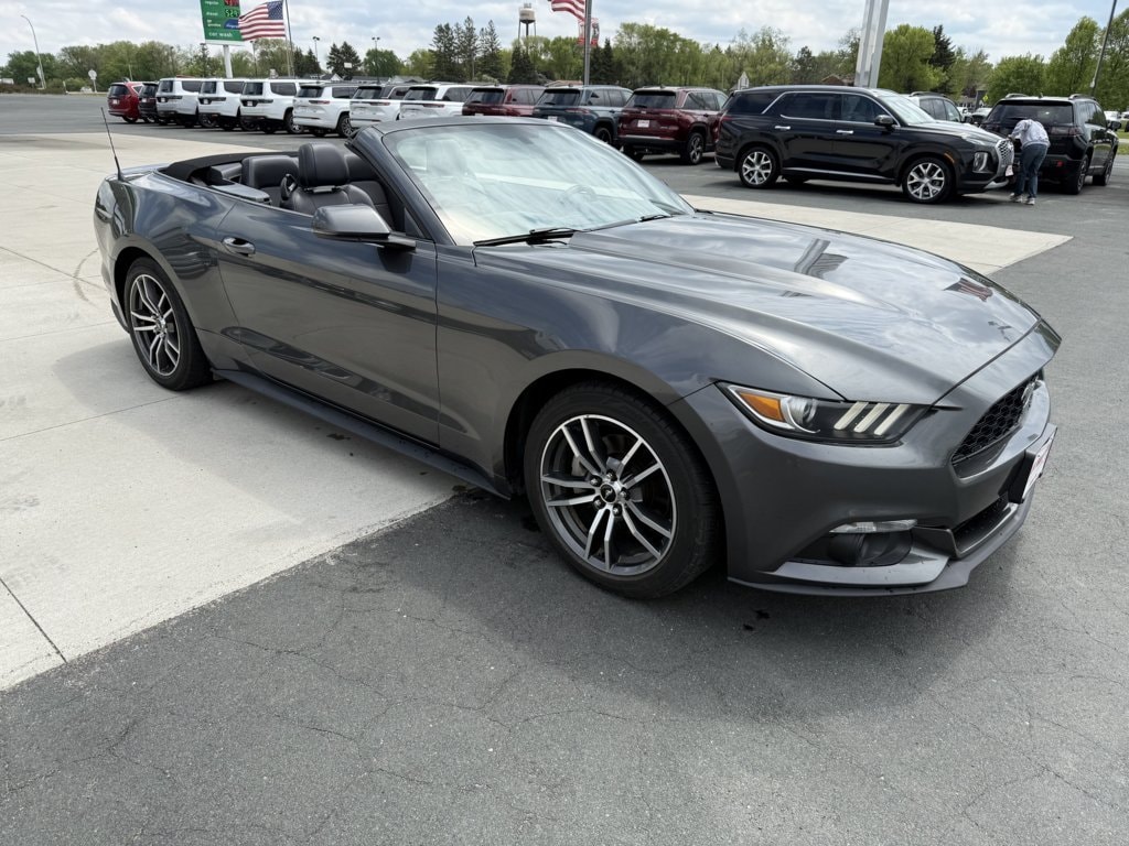 2017 Ford Mustang EcoBoost Convertible Premium's photo