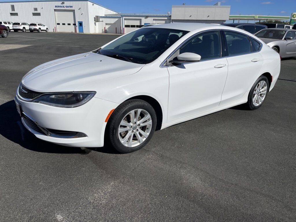Used 2016 Chrysler 200 Limited For Sale in St Cloud, MN 1C3CCCAB0GN141559