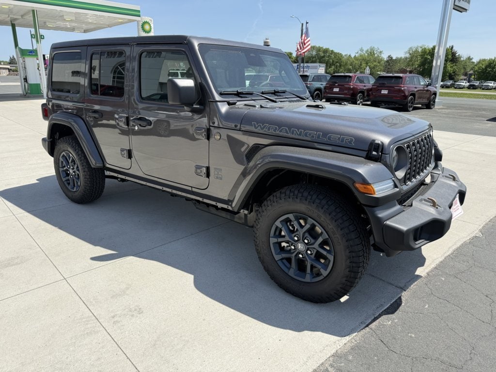 2026 Jeep Wrangler 85th Anniversary Edition's photo