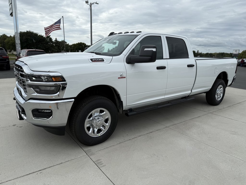 2026 Ram 3500 Tradesman photo 3