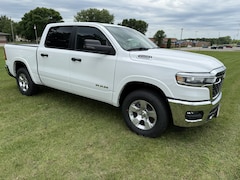 2026 Ram 1500 BIG HORN CREW CAB 4X4 5'7 BOX Pickup