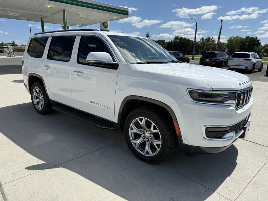 2022 Jeep Wagoneer Series I's photo