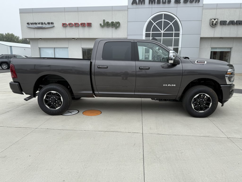2026 RAM 3500 Laramie - Photo 9