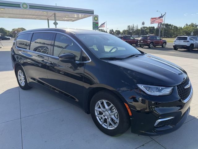 Used 2026 Chrysler Pacifica Select with VIN 2C4RC1BG8TR228465 for sale in Kimball, Minnesota
