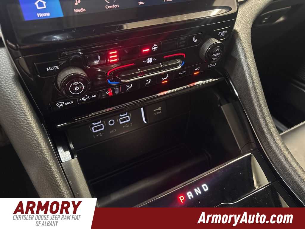 Thumbnail: 2023 Jeep Grand Cherokee L - 19