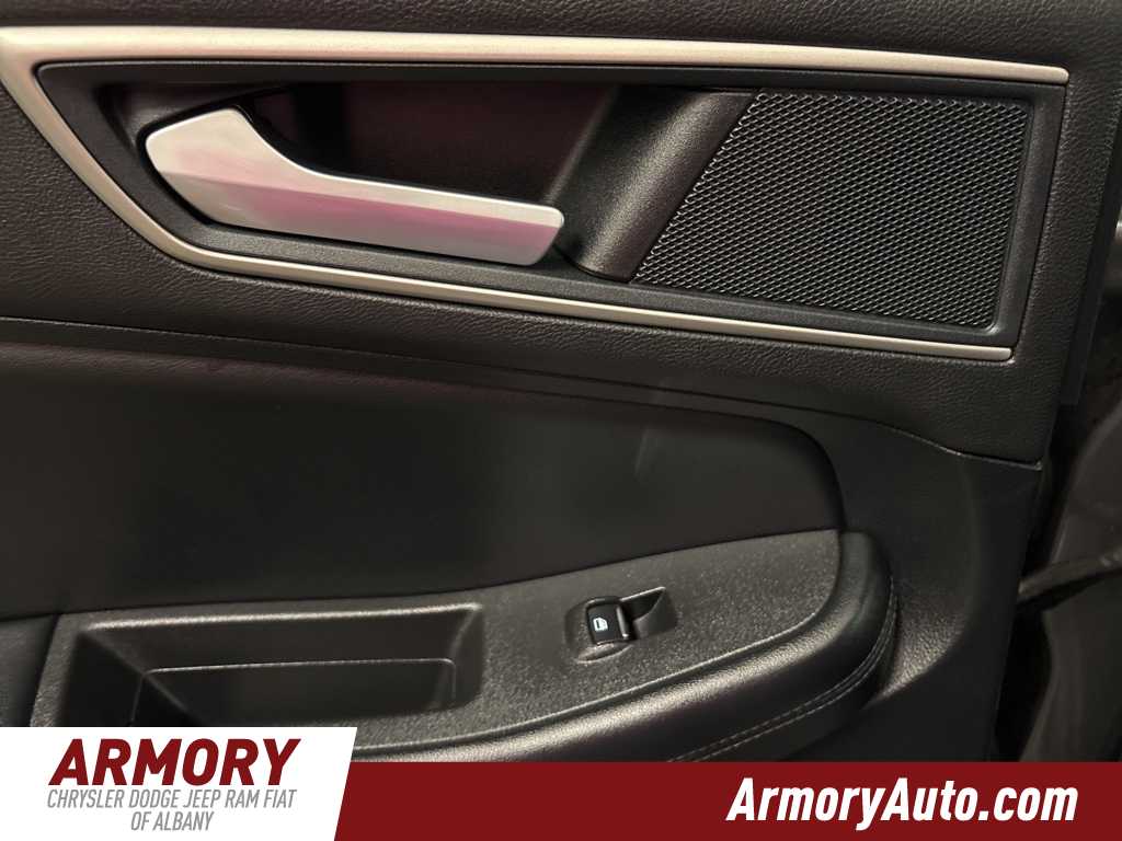 Thumbnail: 2023 Ford Edge - 22