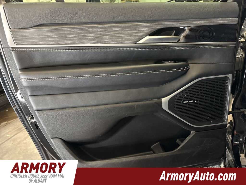 Thumbnail: 2024 Jeep Wagoneer - 27