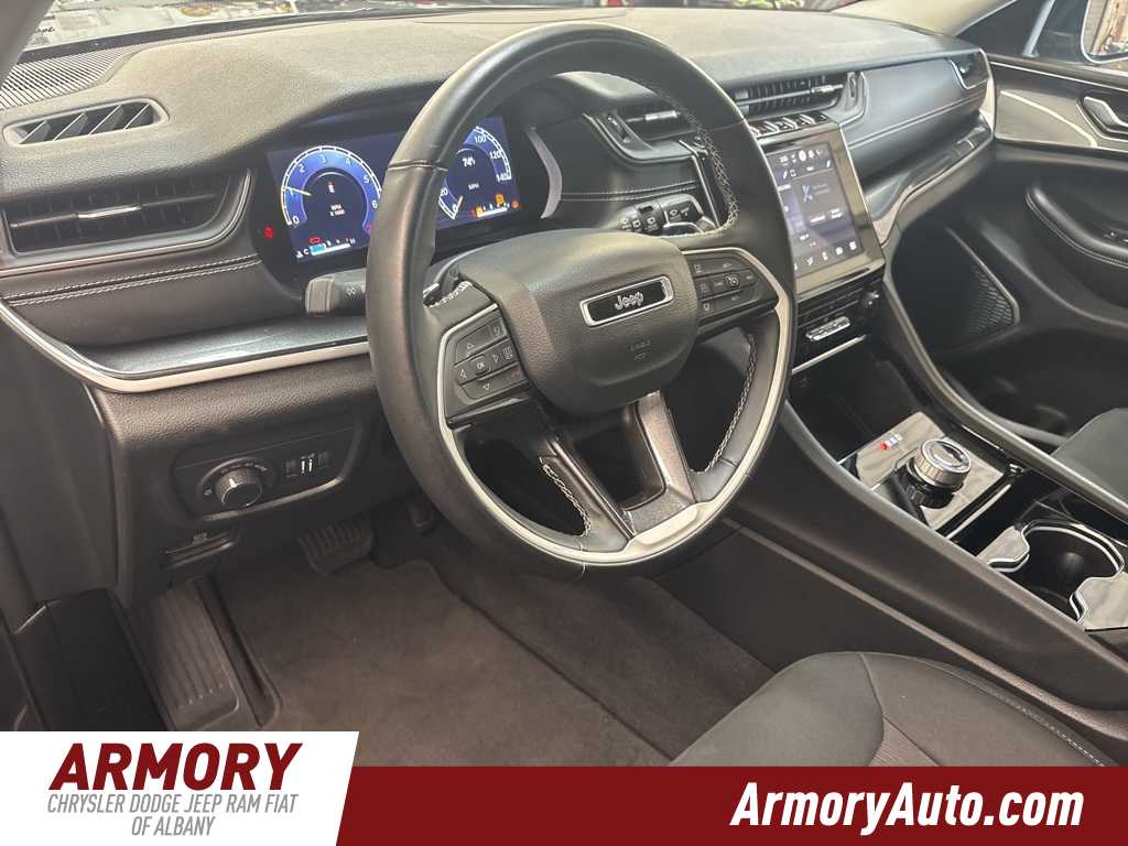 Thumbnail: 2022 Jeep Grand Cherokee - 9