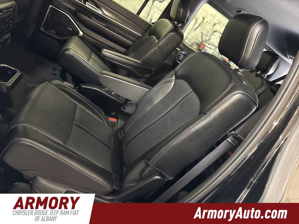 Thumbnail: 2024 Jeep Wagoneer - 30