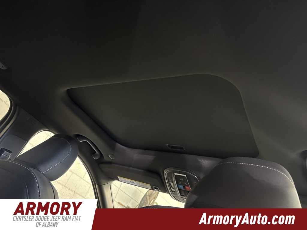 Thumbnail: 2025 Jeep Grand Cherokee - 36