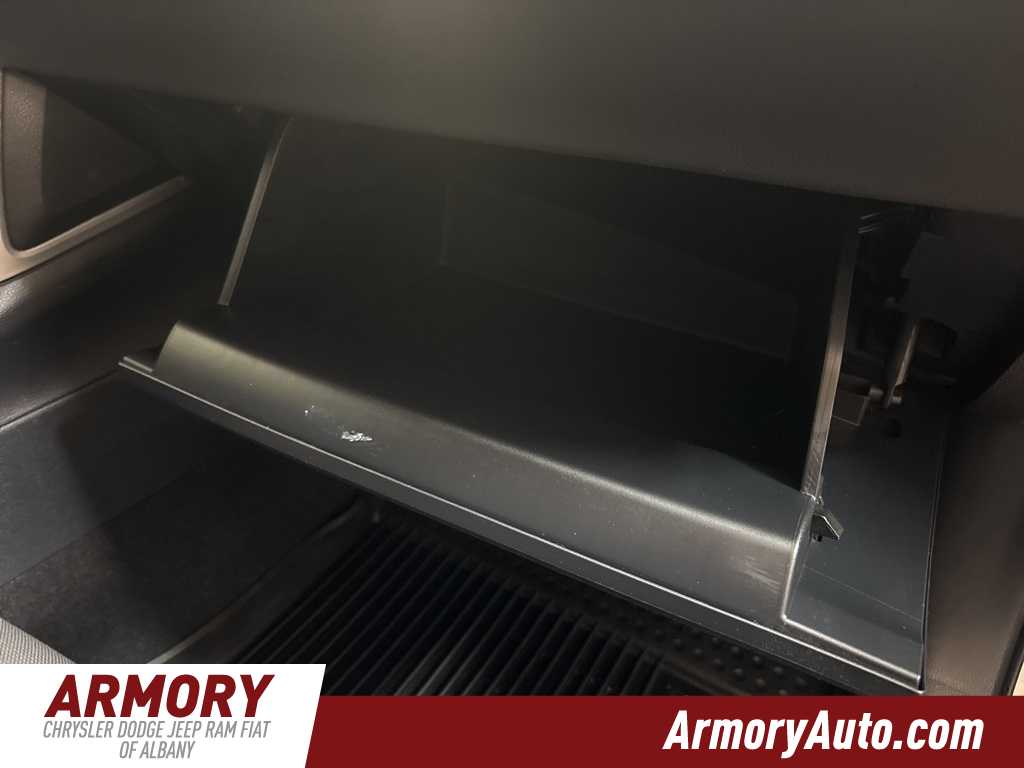 Thumbnail: 2022 Toyota Corolla Cross - 34