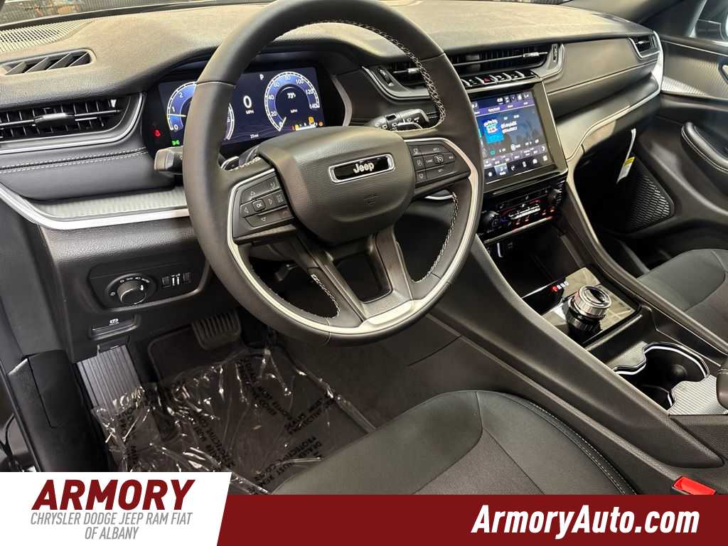 Thumbnail: 2026 Jeep Grand Cherokee L - 9